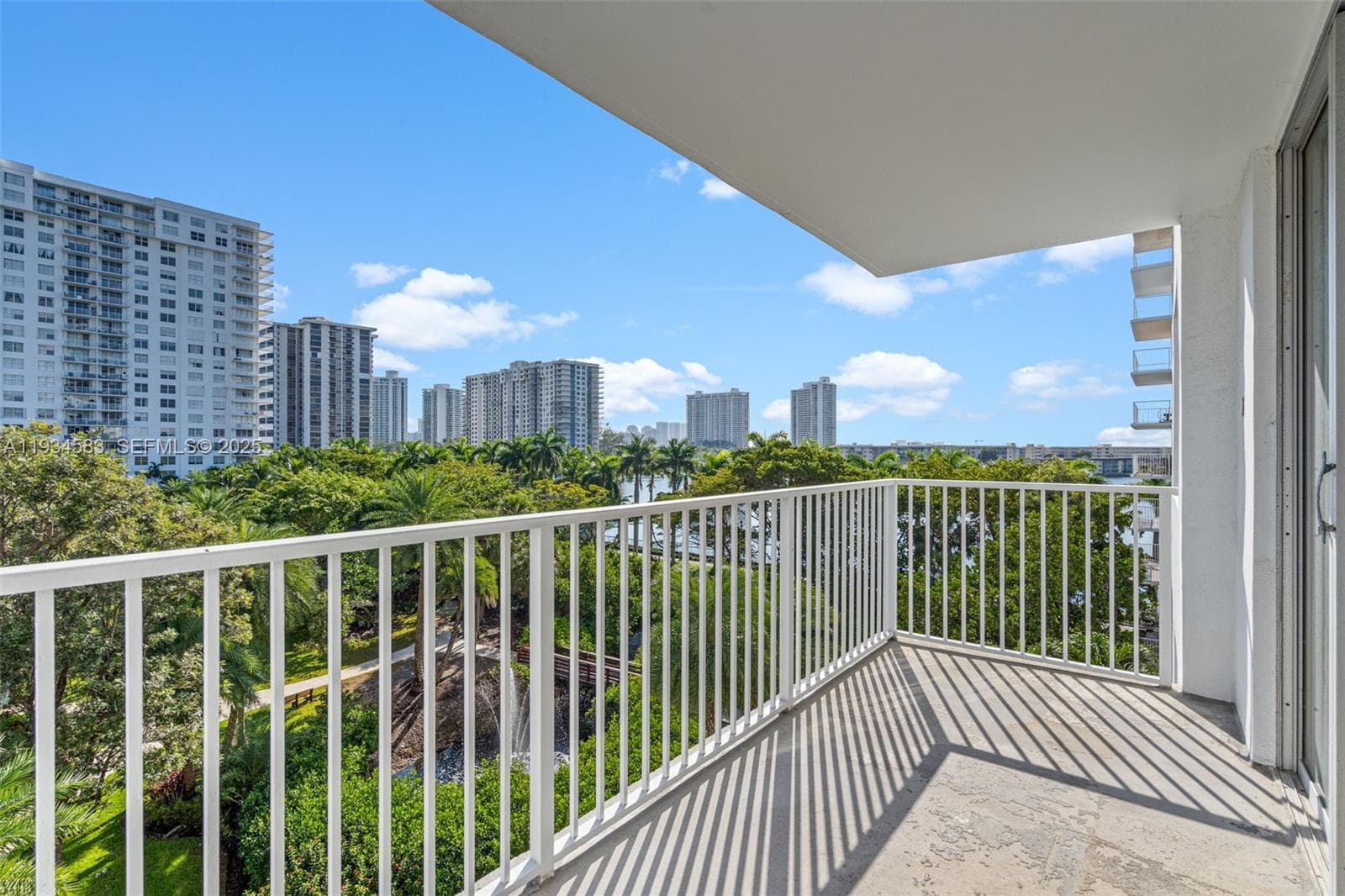 ADMIRALS PORT · #510W in Aventura - Photo 21