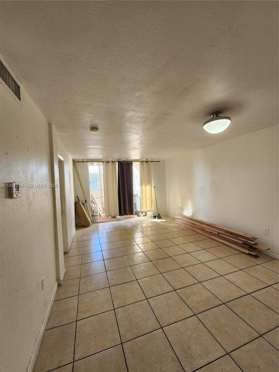 POINT SOUTH CONDO · #157 in Miami - Photo 3
