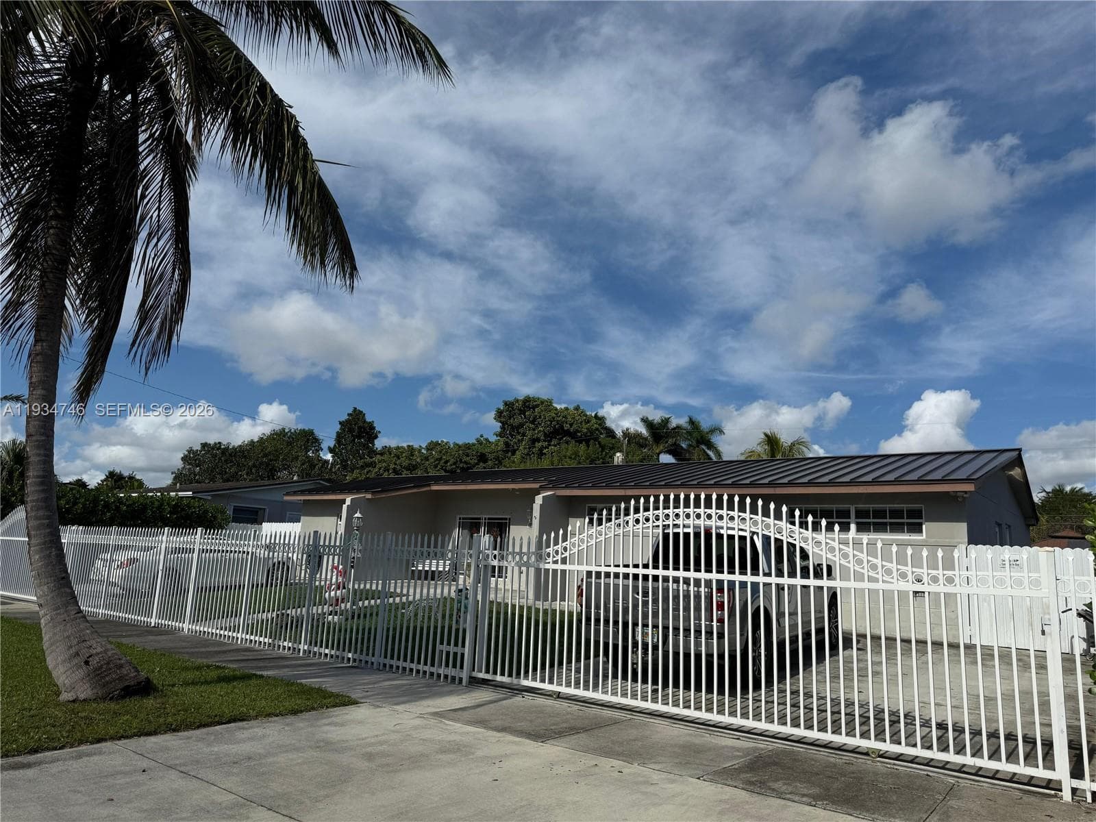 11321 SW 176th St photo 2