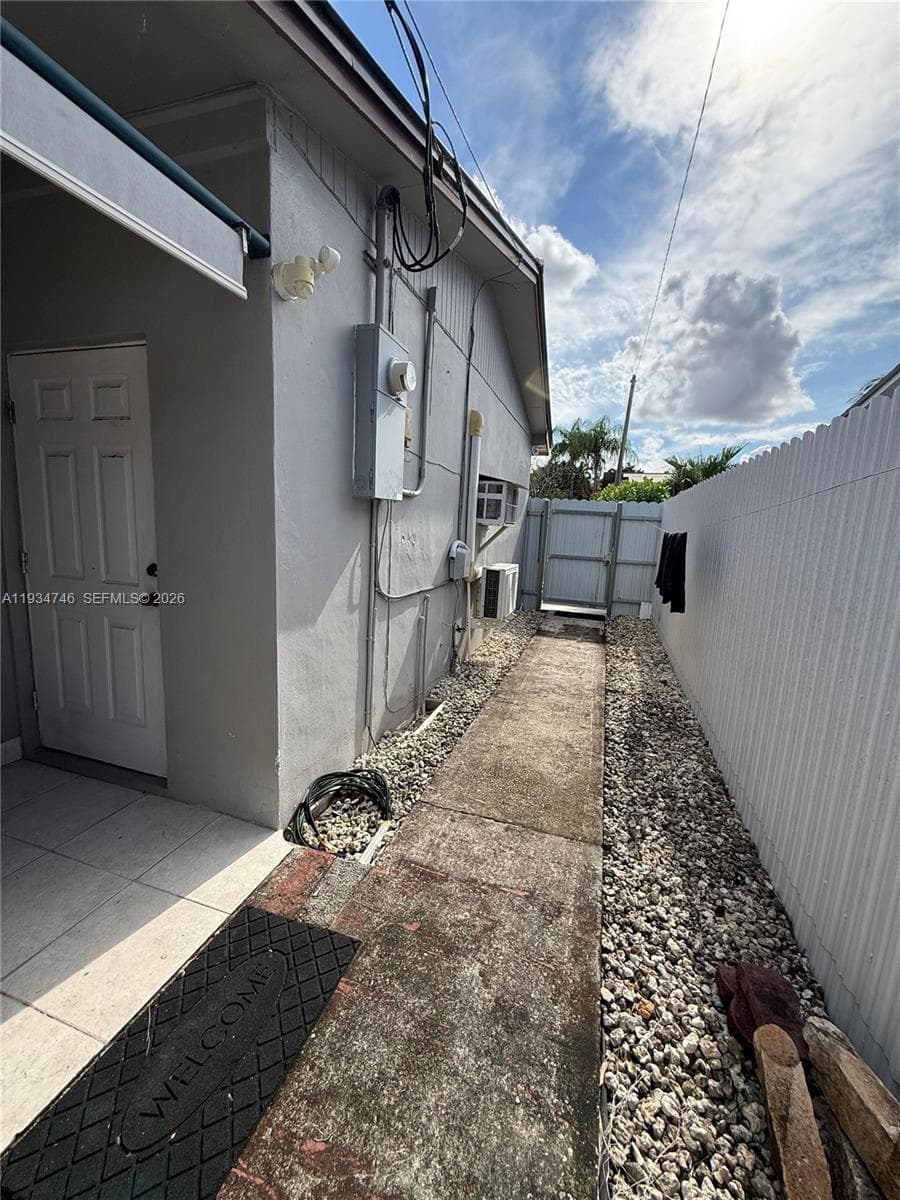 11321 SW 176th St photo 36