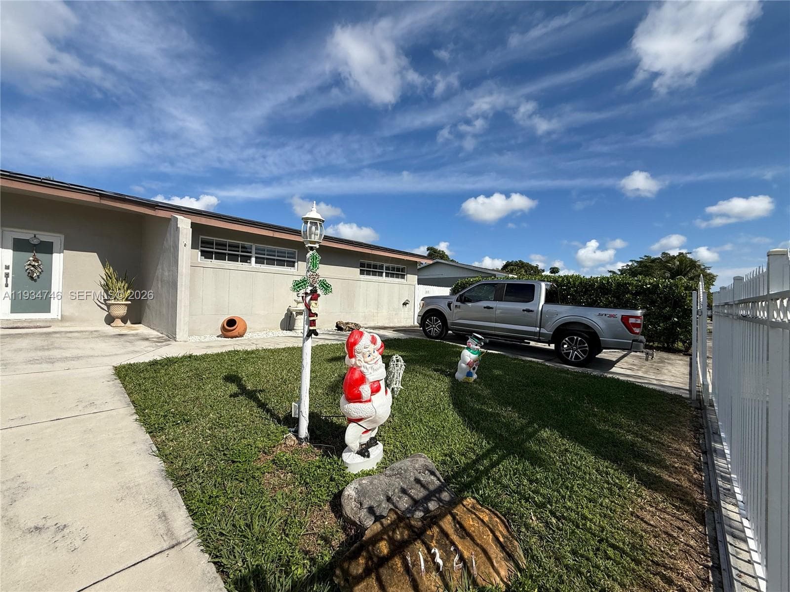 11321 SW 176th St photo 4