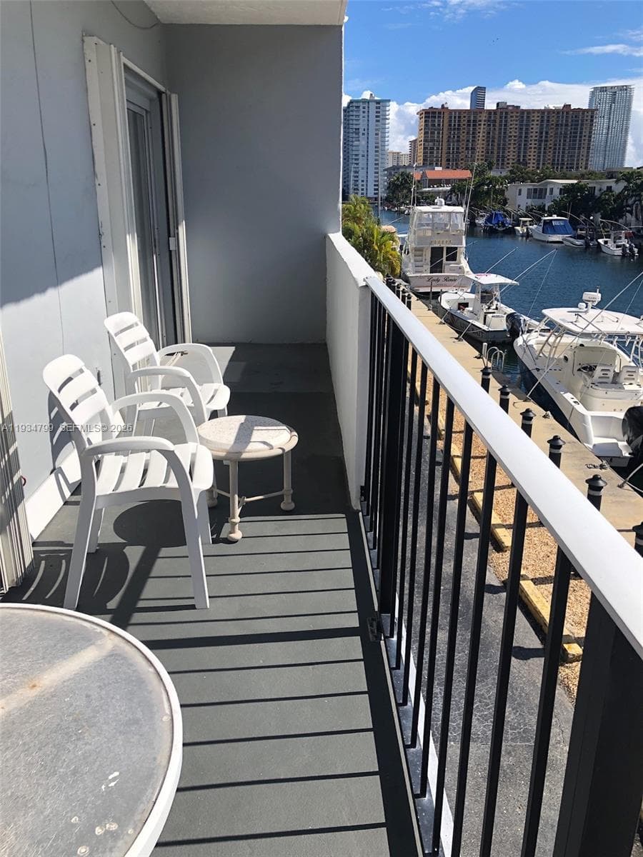 DOLPHIN CONDO · #203 in North Miami Beach - Photo 13