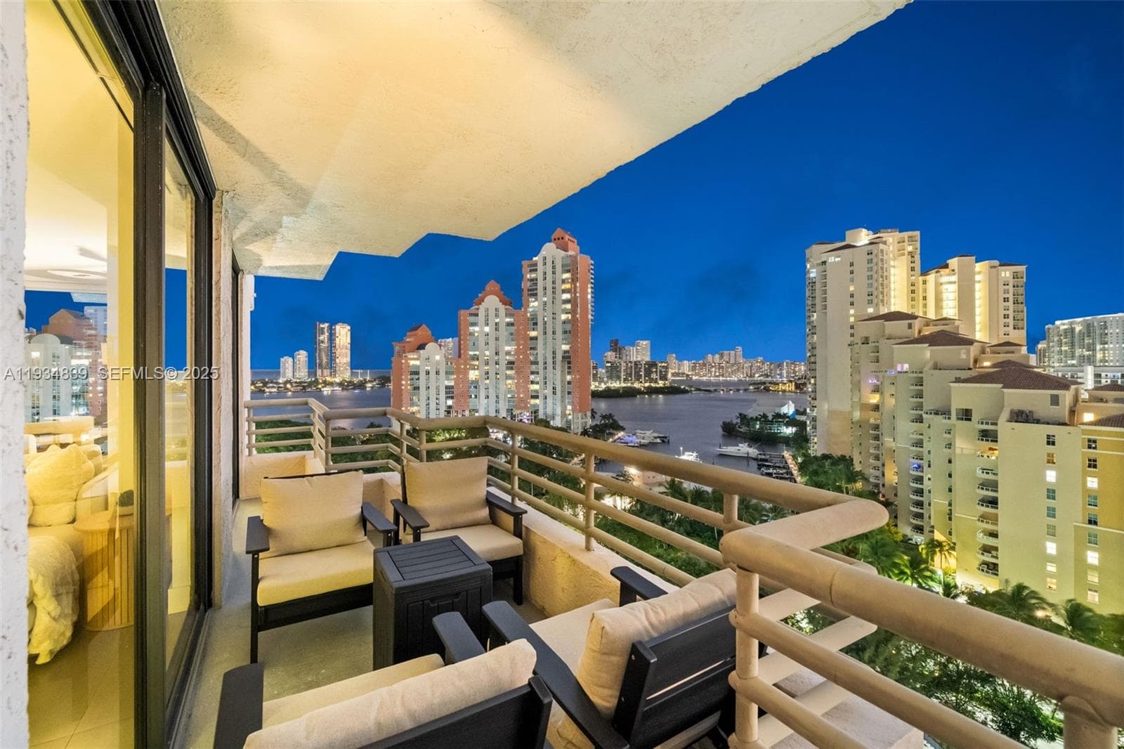 PARC CENTRAL AVENTURA SOU · #1813 in Aventura - Photo 1