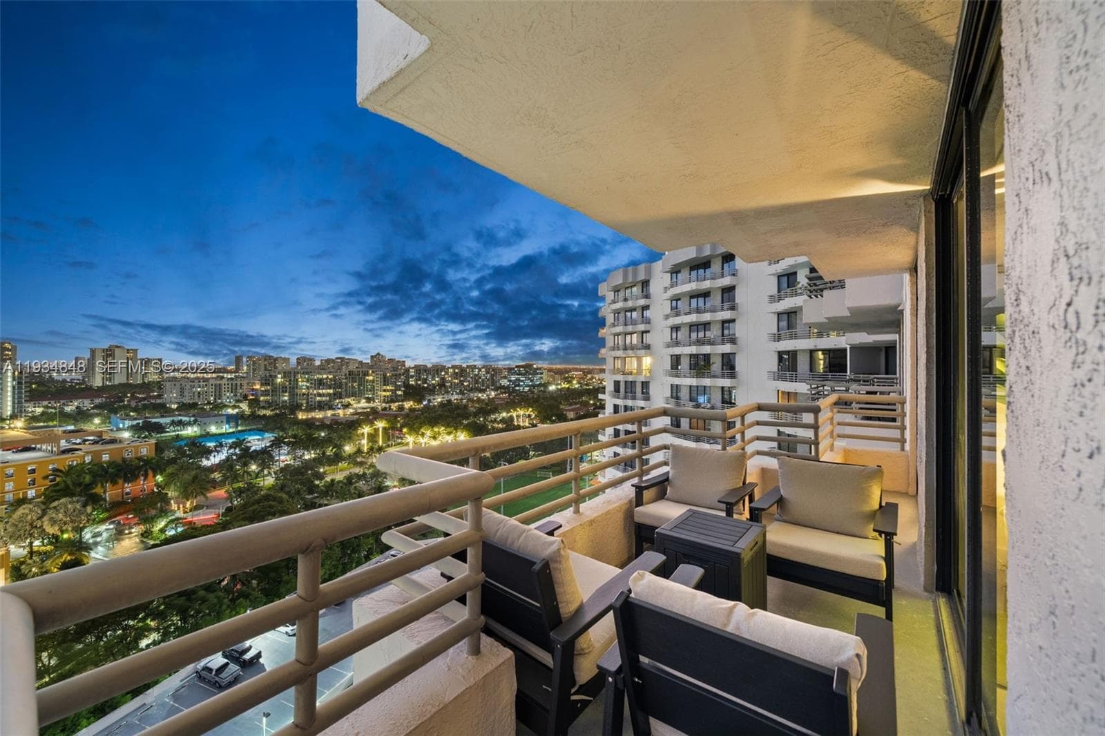 PARC CENTRAL AVENTURA SOU · #1813 in Aventura - Photo 41