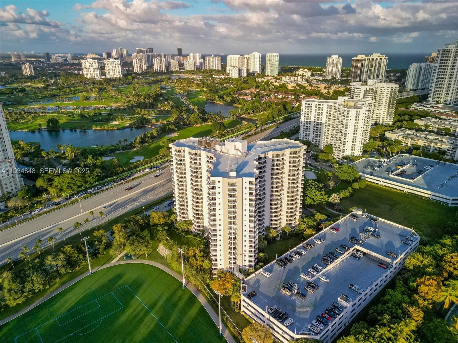 PARC CENTRAL AVENTURA SOU · #1813 in Aventura - Photo 44