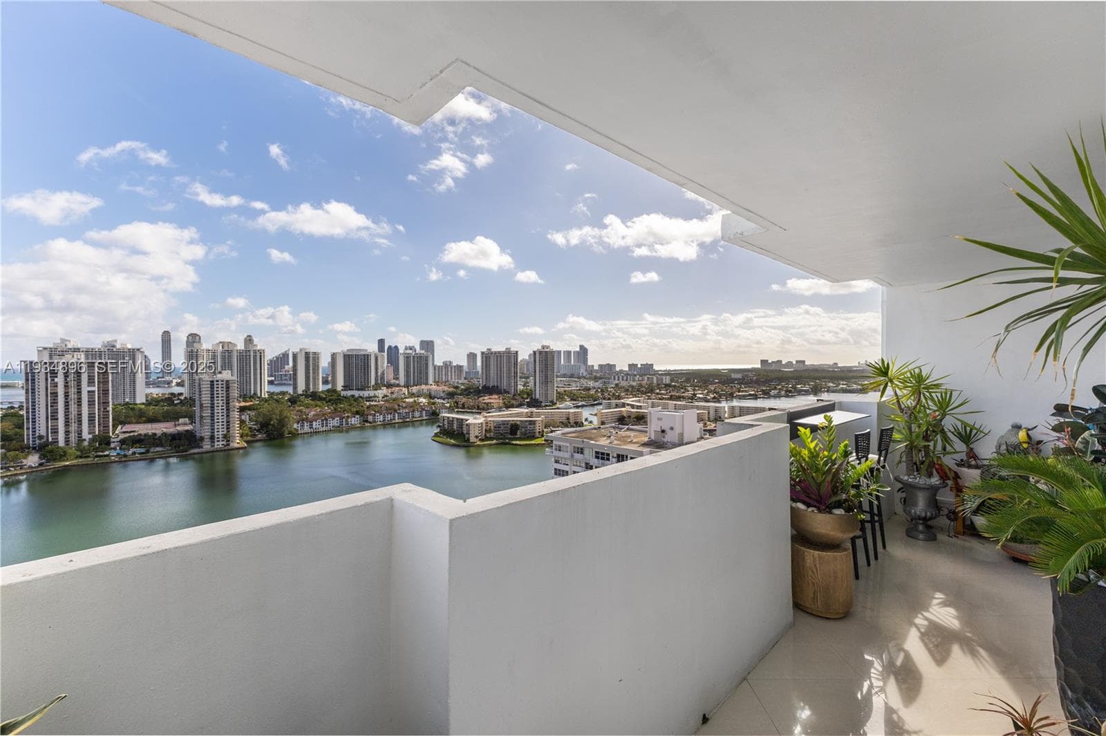 Commodore Plaza · #2710 in Aventura - Photo 10