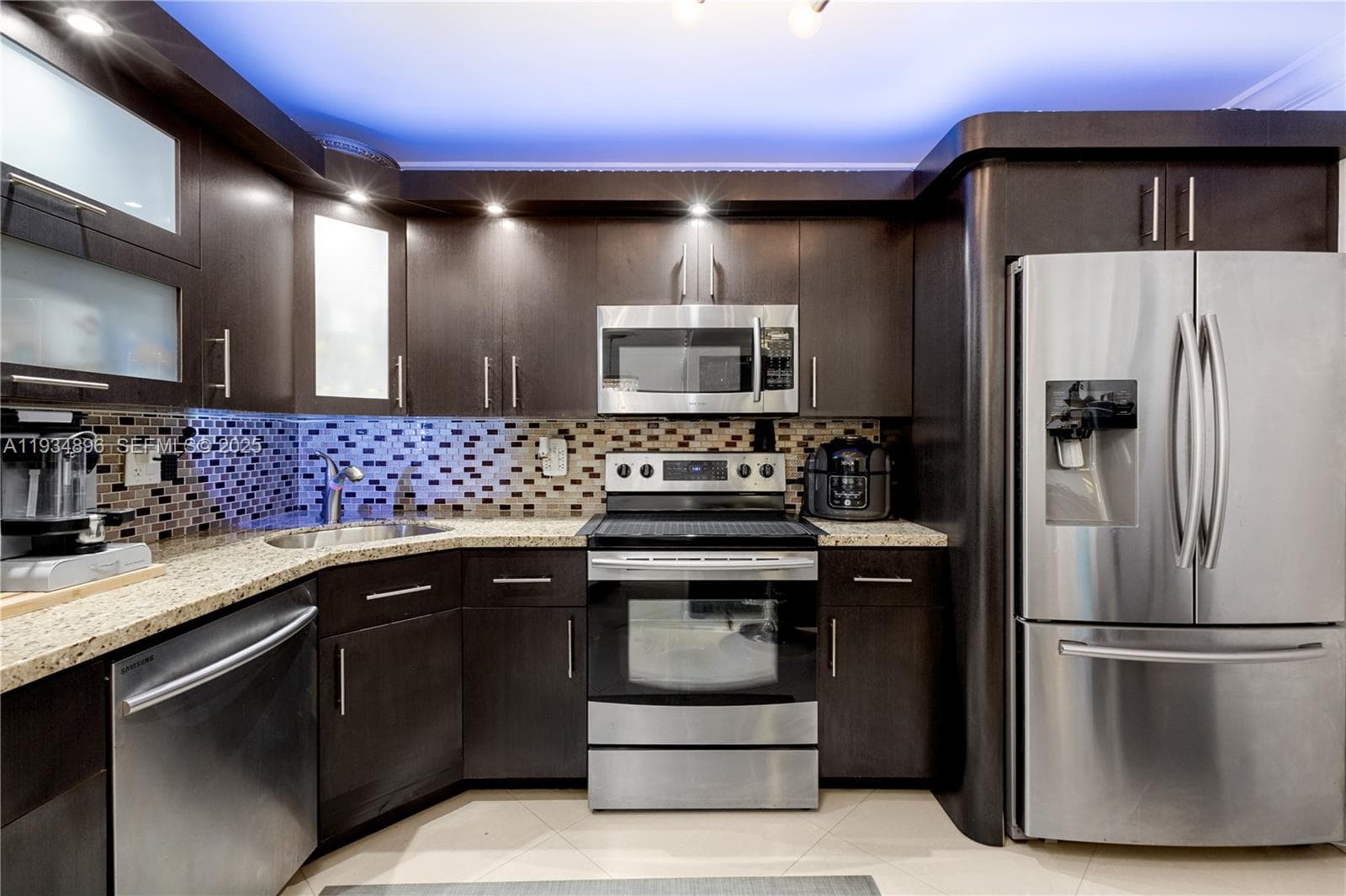 Commodore Plaza · #2710 in Aventura - Photo 15