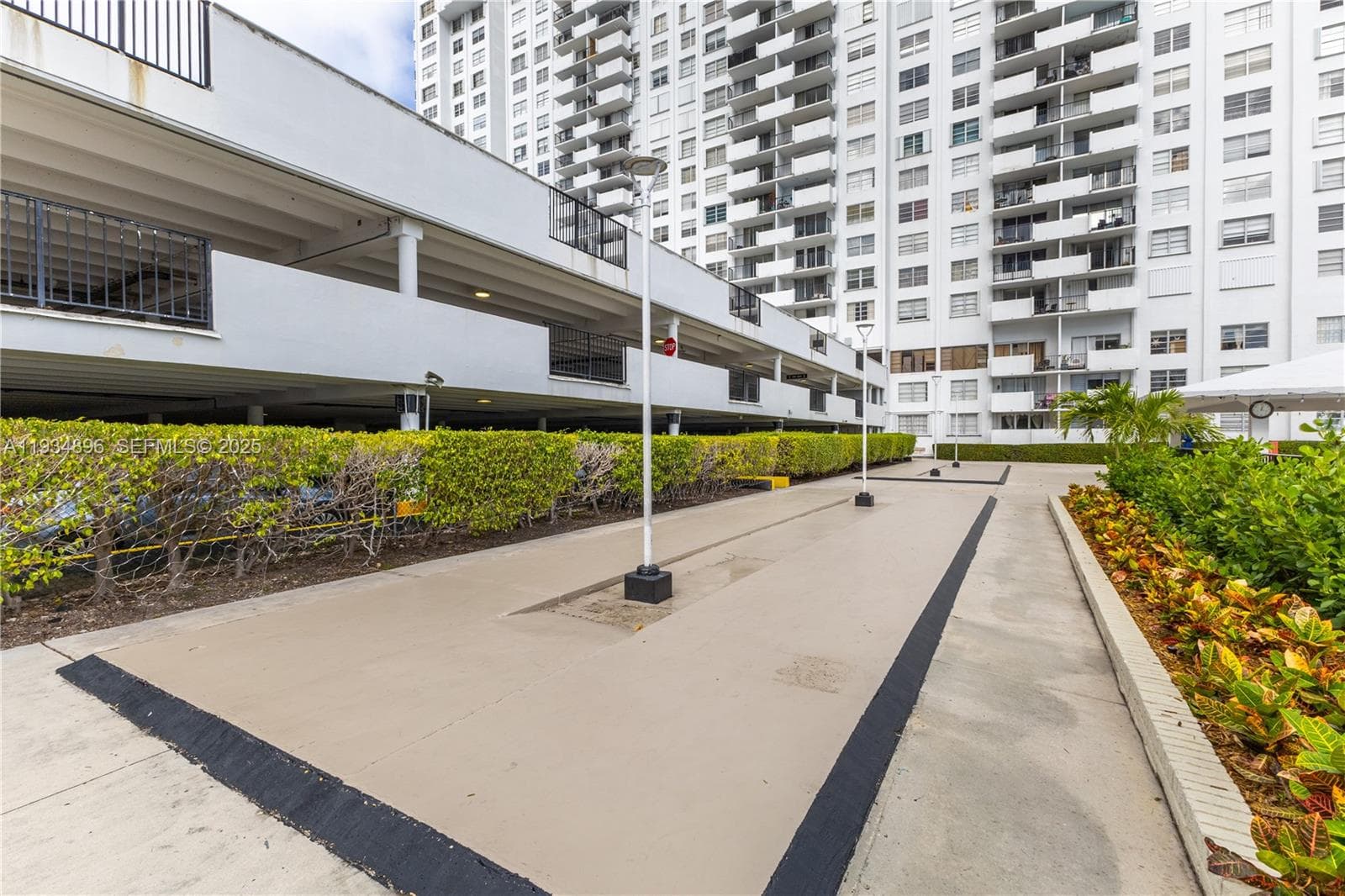 Commodore Plaza · #2710 in Aventura - Photo 31