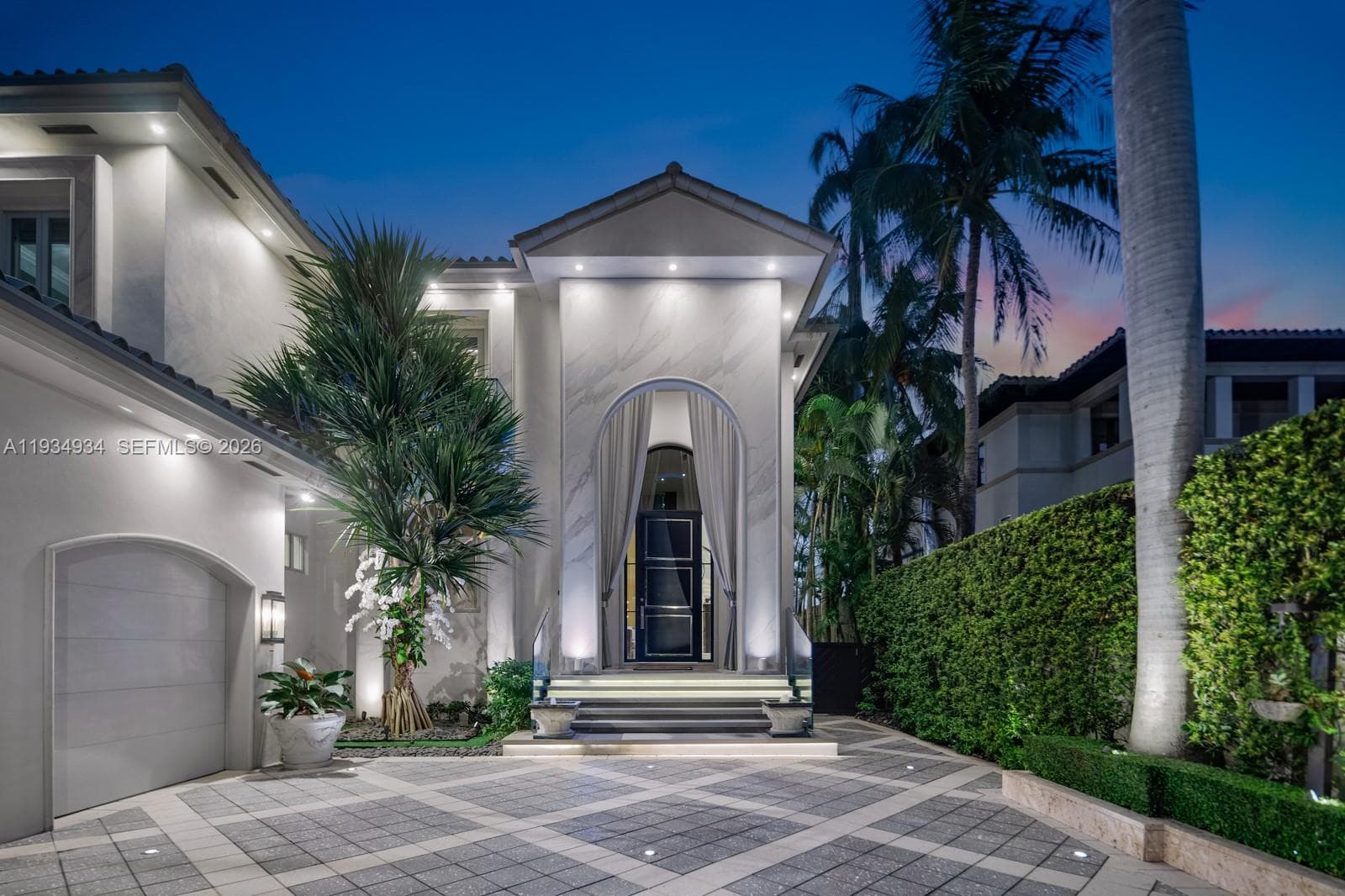 176 S Hibiscus Drive photo 42