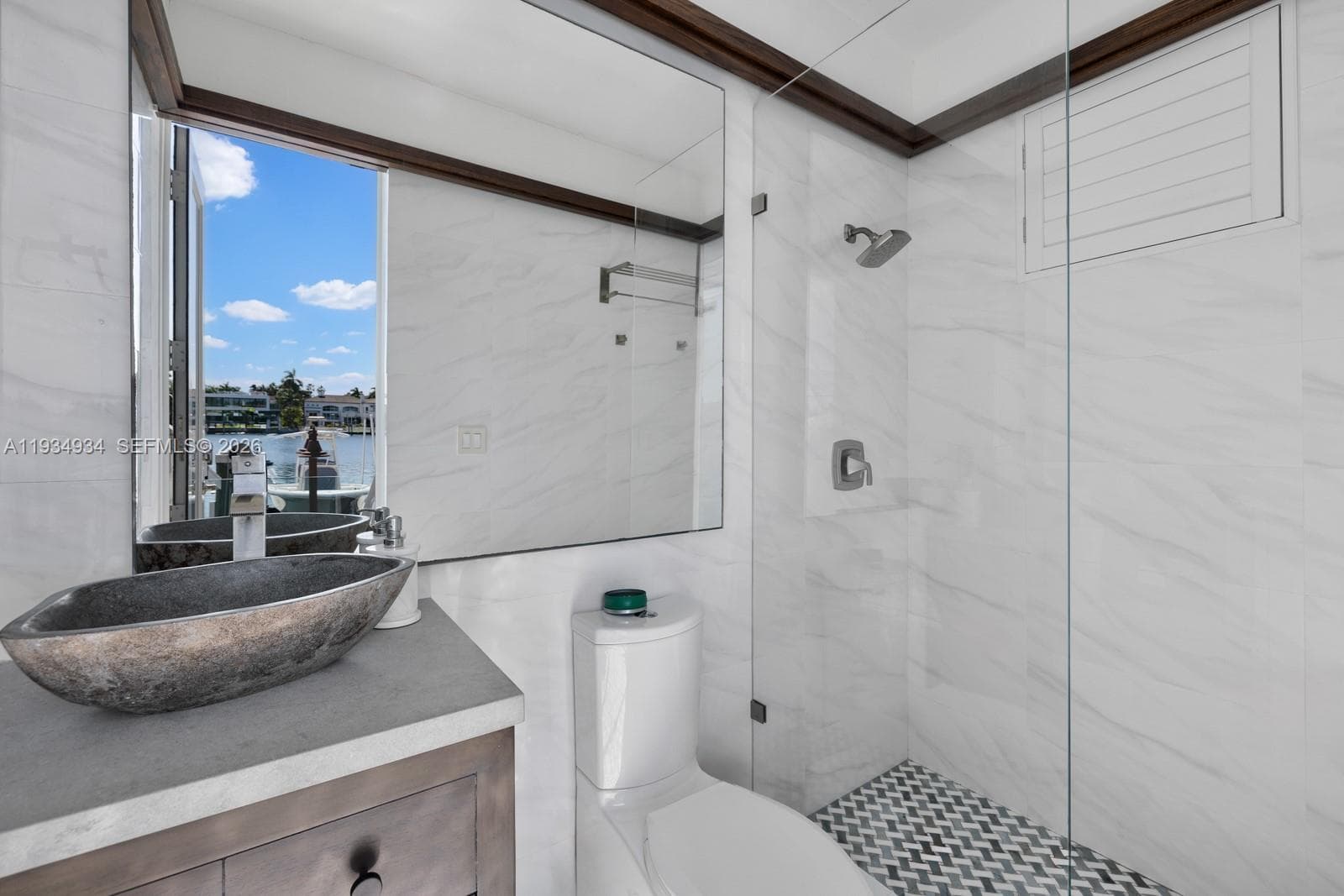 176 S Hibiscus Drive photo 33