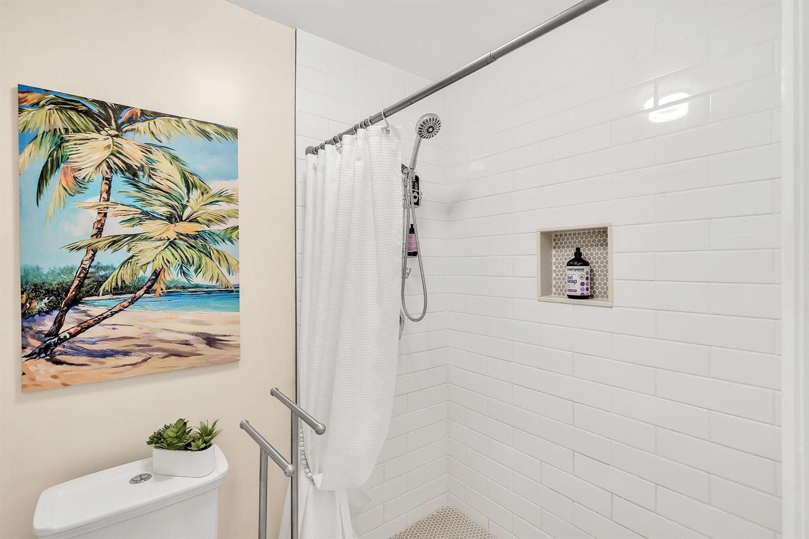 14 Primary Bathroom (3)