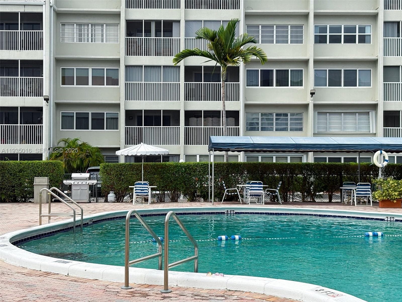 FOURTH GULFSTREAM GARDEN · #406 in Hallandale Beach - Photo 16