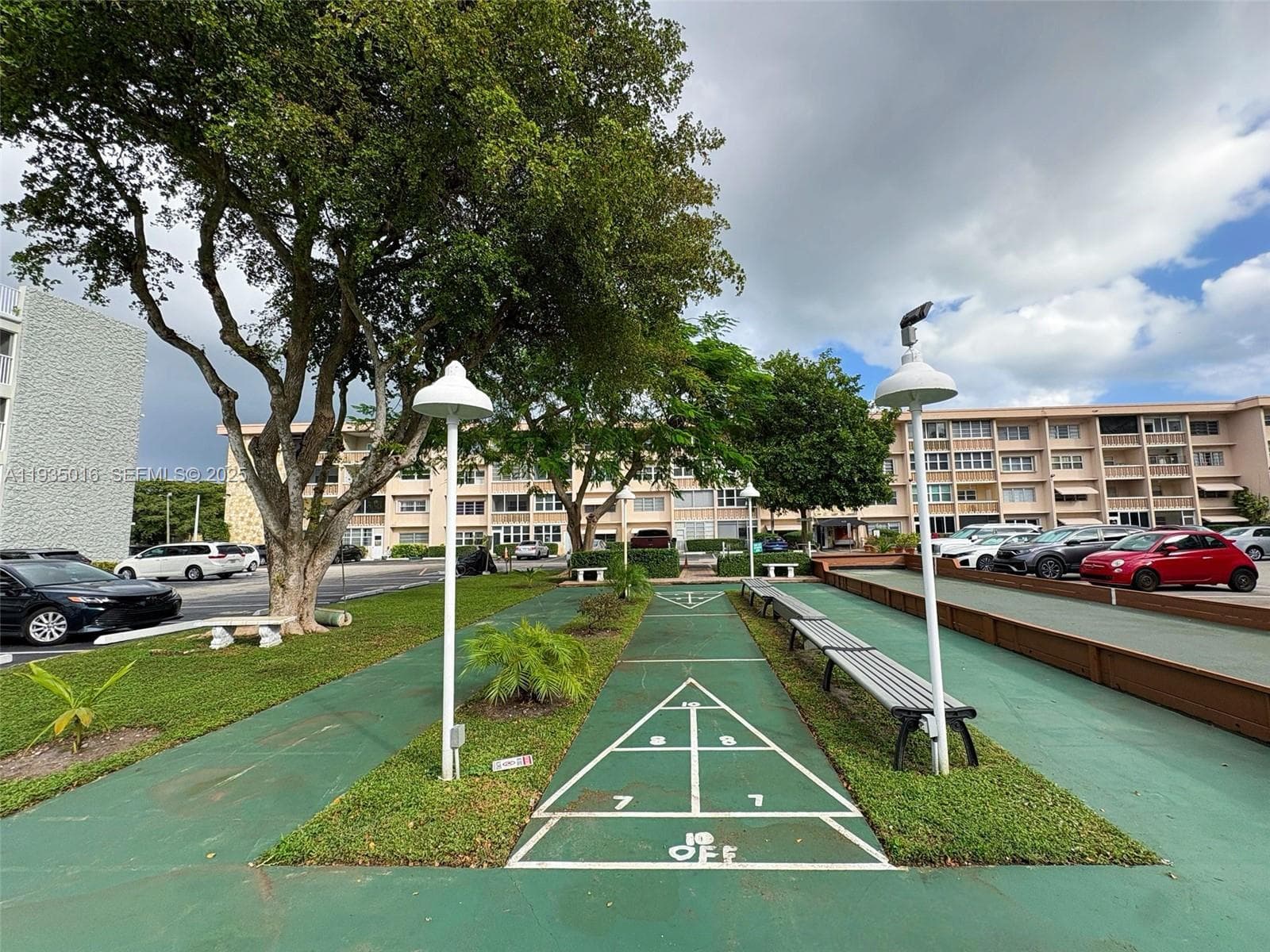 FOURTH GULFSTREAM GARDEN · #406 in Hallandale Beach - Photo 19
