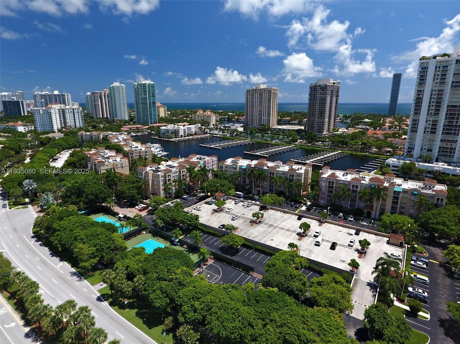 THE YACHT CLUB AT AVENTUR · #8405 in Aventura - Photo 37