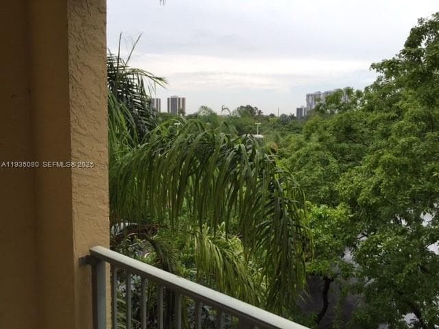 THE YACHT CLUB AT AVENTUR · #8405 in Aventura - Photo 40