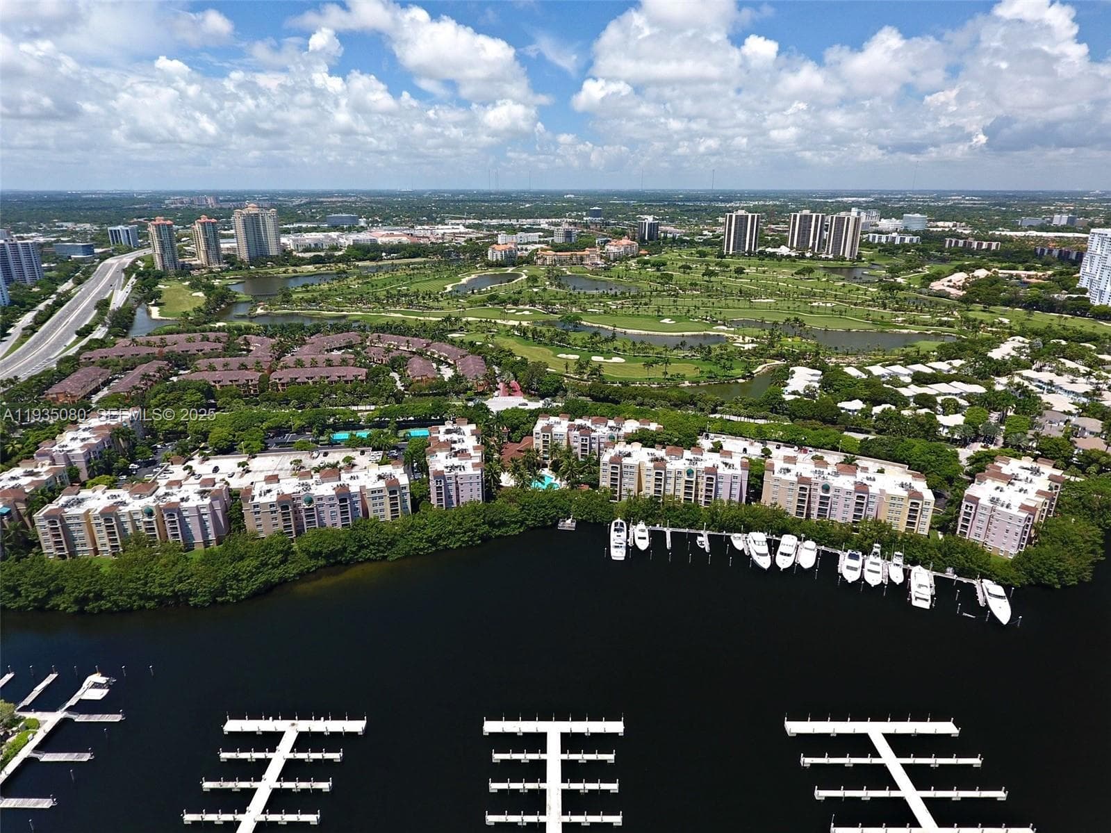 THE YACHT CLUB AT AVENTUR · #8405 in Aventura - Photo 35
