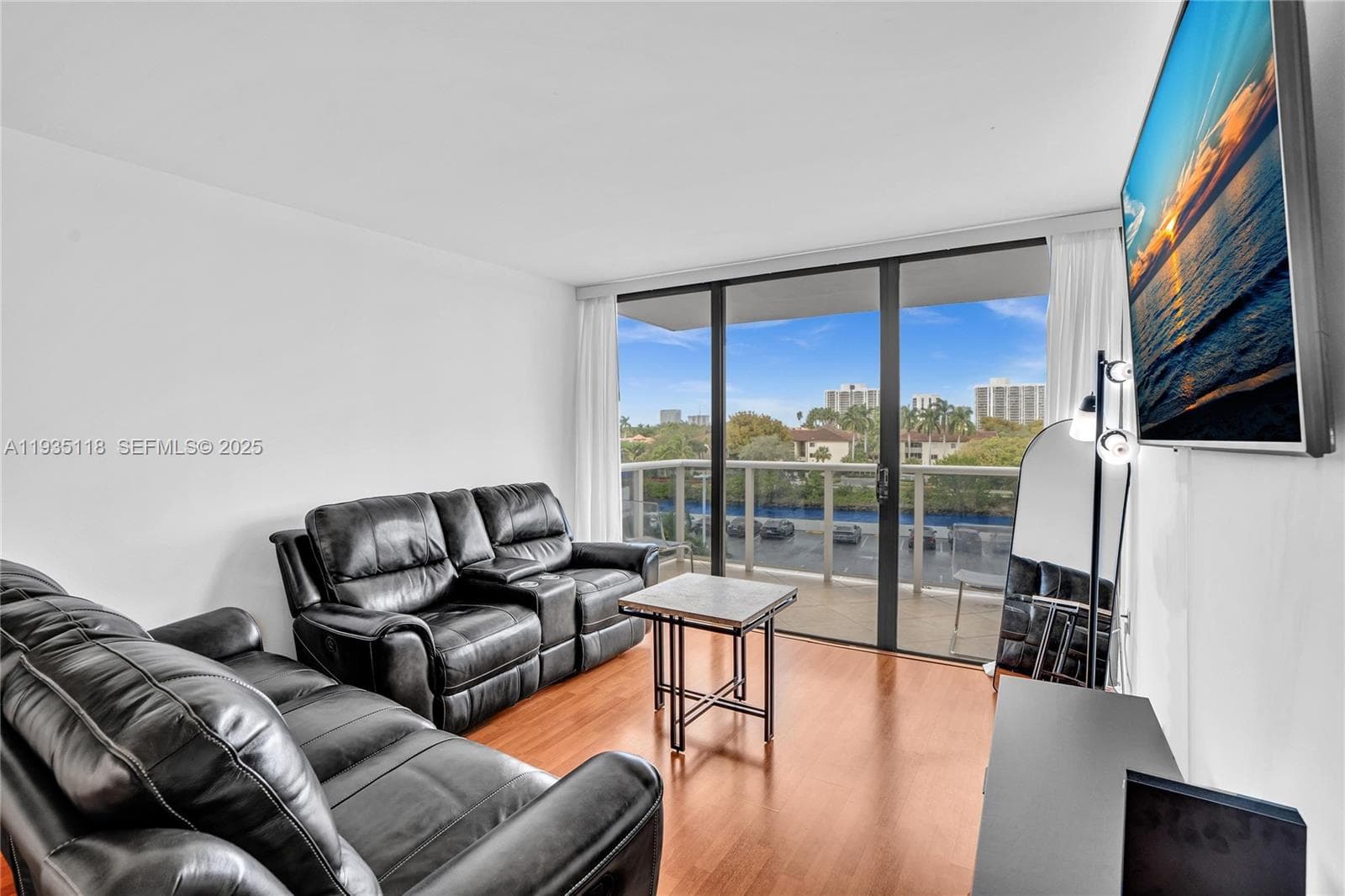 ELDORADO CONDO · #410 in Aventura - Photo 17