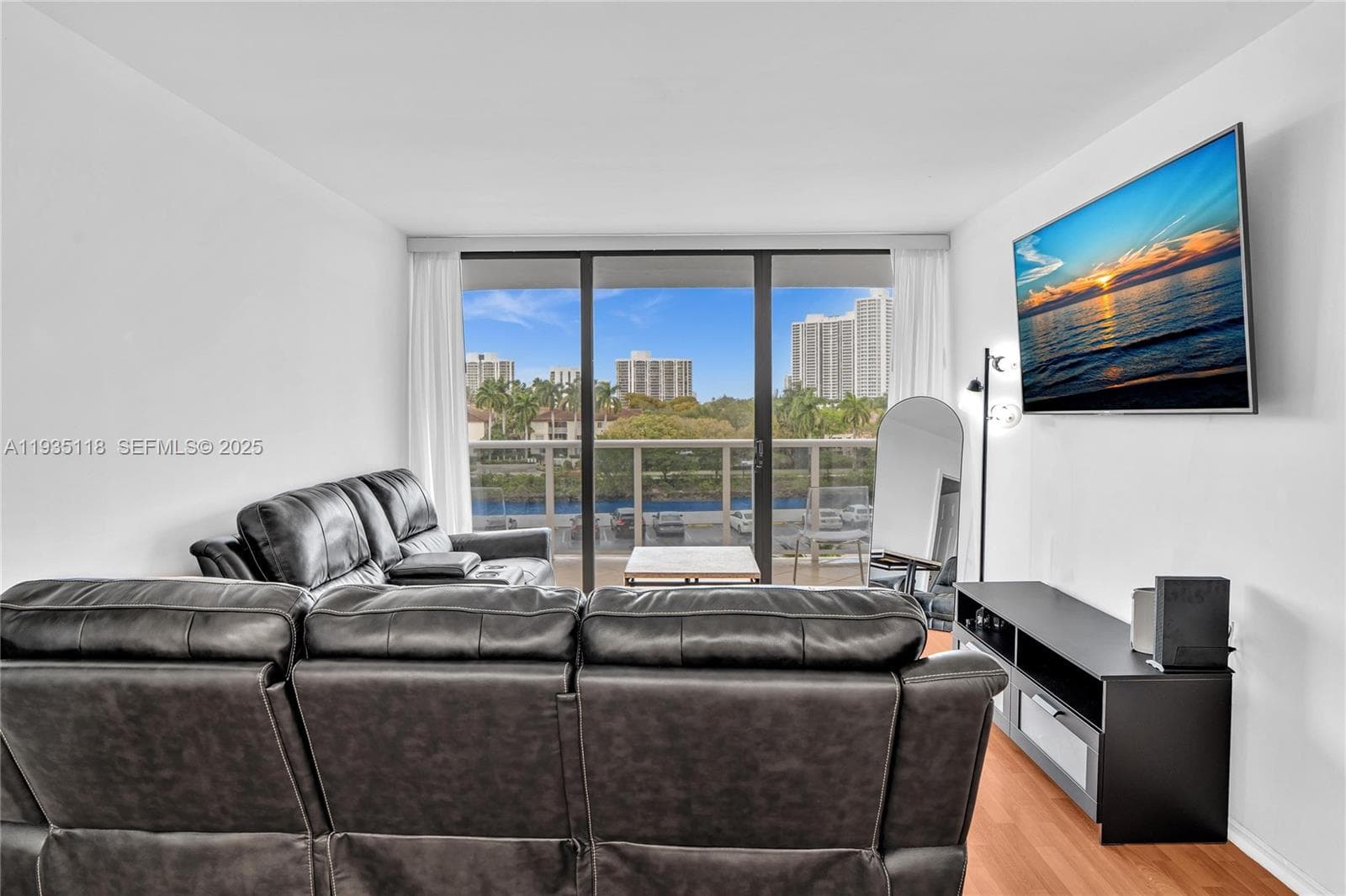ELDORADO CONDO · #410 in Aventura - Photo 16