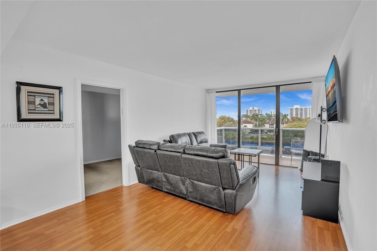 ELDORADO CONDO · #410 in Aventura - Photo 15
