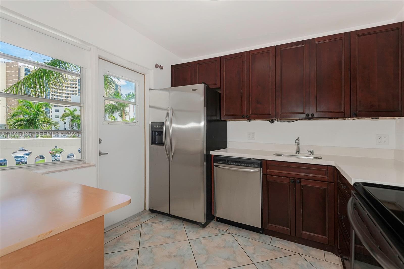 GOLDEN VIEW CONDO · #302 in Hallandale Beach - Photo 16