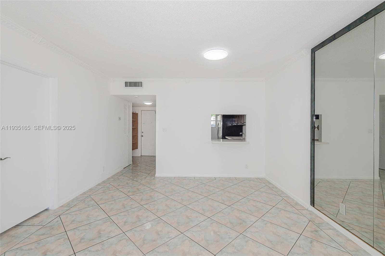 GOLDEN VIEW CONDO · #302 in Hallandale Beach - Photo 12