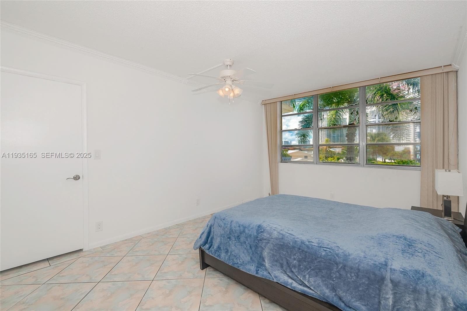 GOLDEN VIEW CONDO · #302 in Hallandale Beach - Photo 22