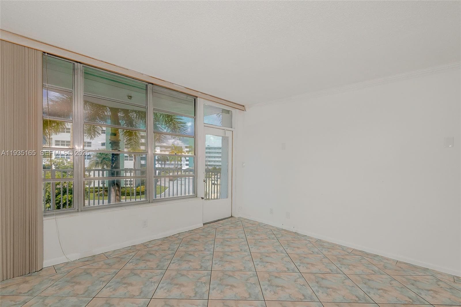 GOLDEN VIEW CONDO · #302 in Hallandale Beach - Photo 7