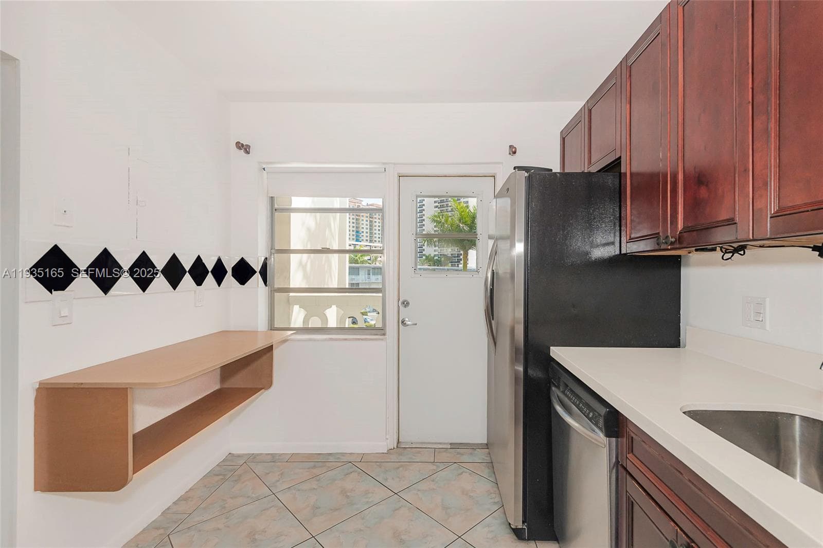 GOLDEN VIEW CONDO · #302 in Hallandale Beach - Photo 15