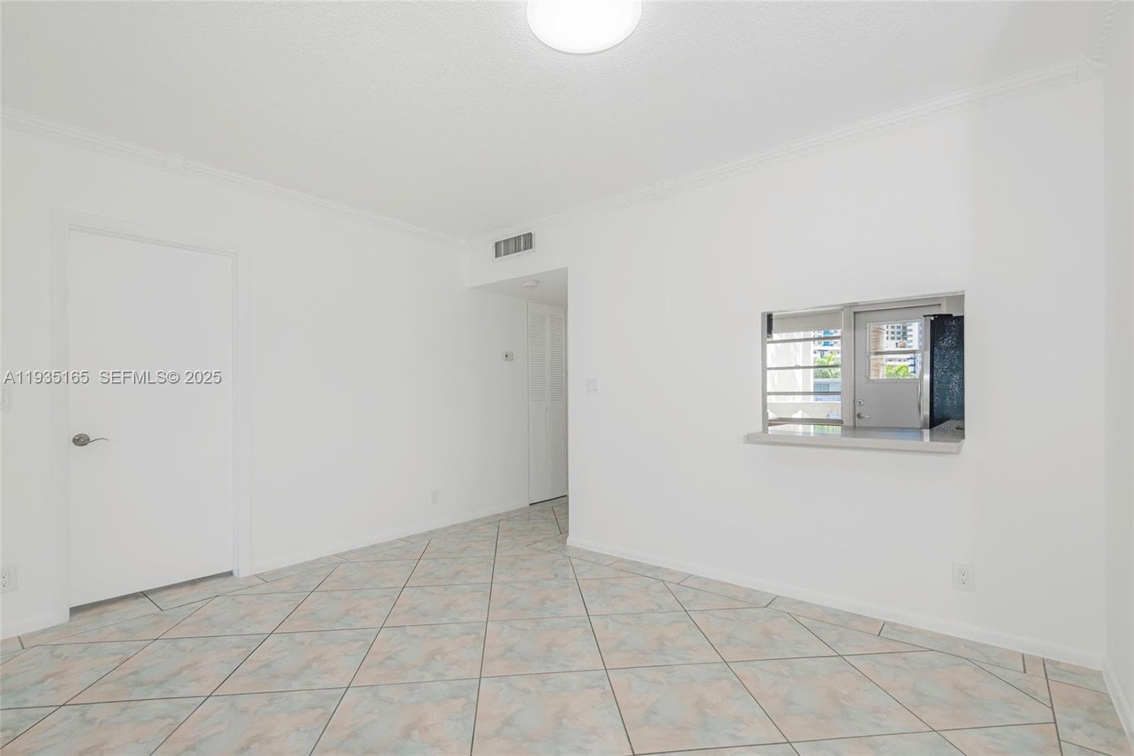 GOLDEN VIEW CONDO · #302 in Hallandale Beach - Photo 11