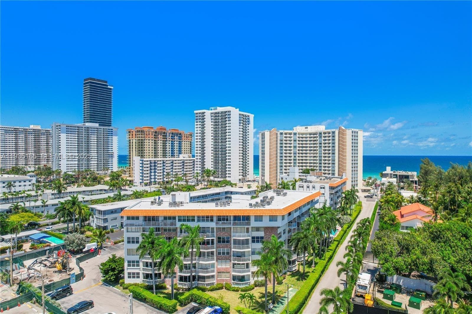 GOLDEN VIEW CONDO · #302 in Hallandale Beach - Photo 40