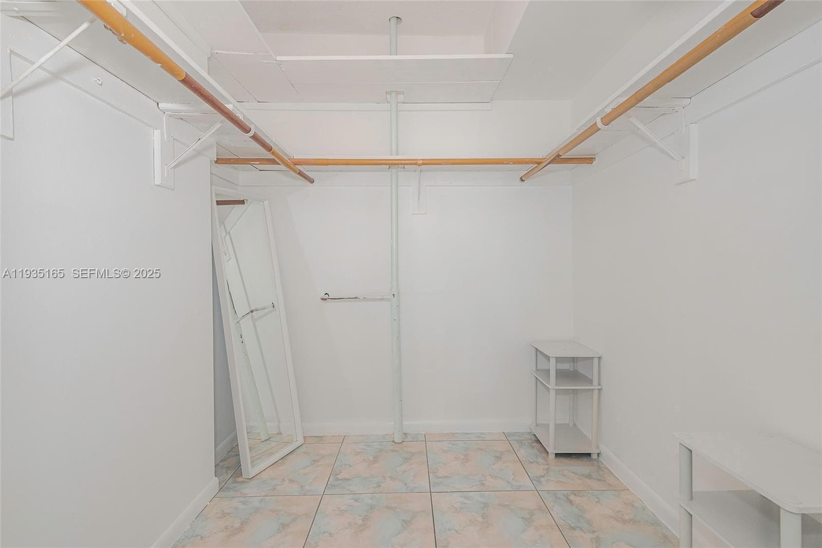 GOLDEN VIEW CONDO · #302 in Hallandale Beach - Photo 25