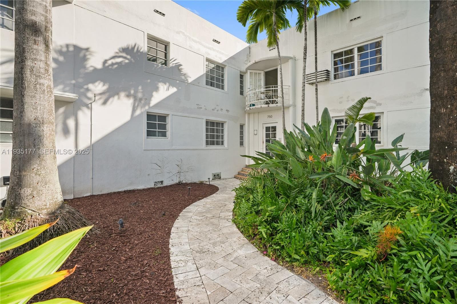 ESPANOLA COURT CONDO · #6 in Miami Beach - Photo 8