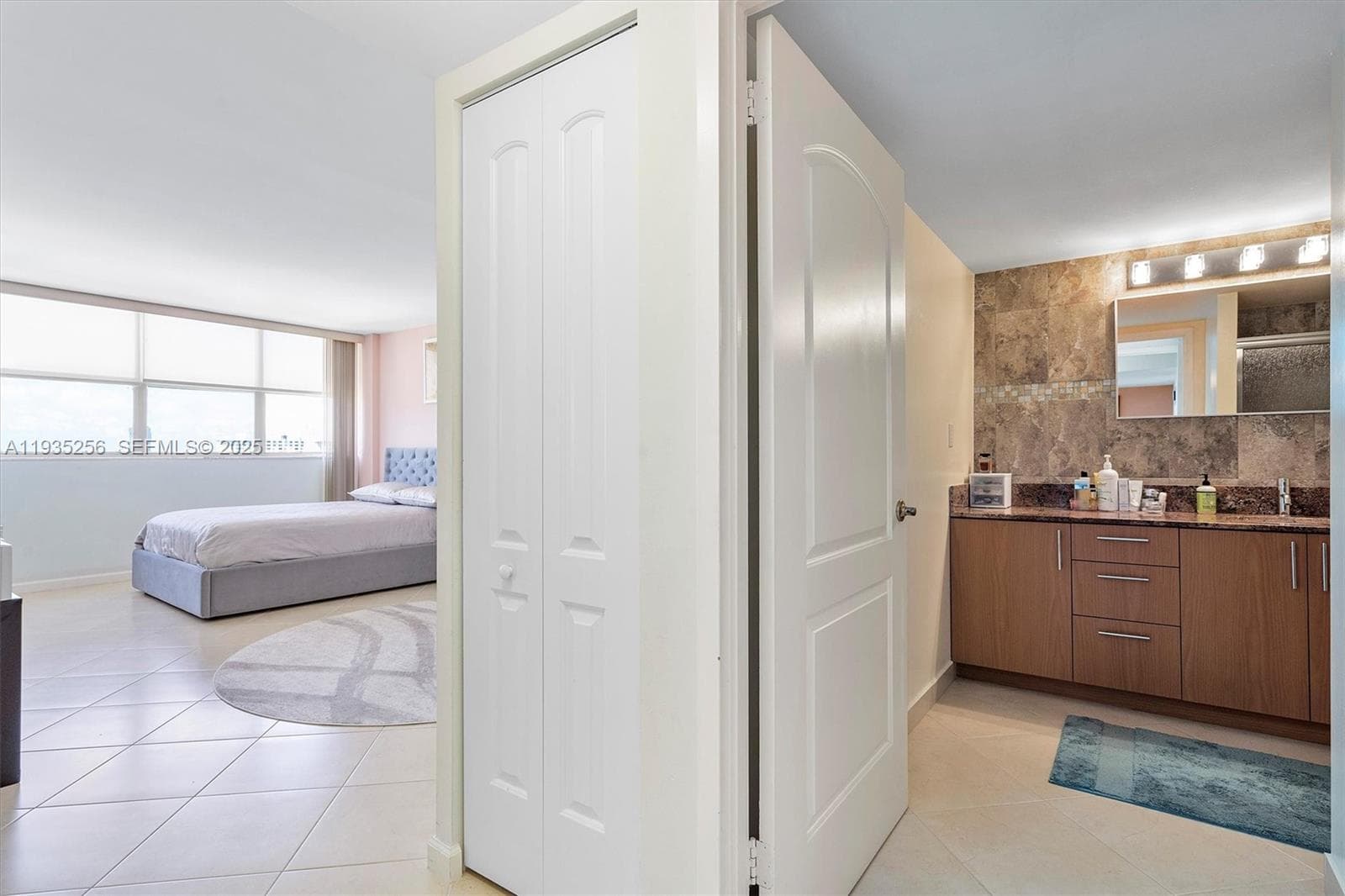 Lake point Tower · #1201 in Hallandale Beach - Photo 23