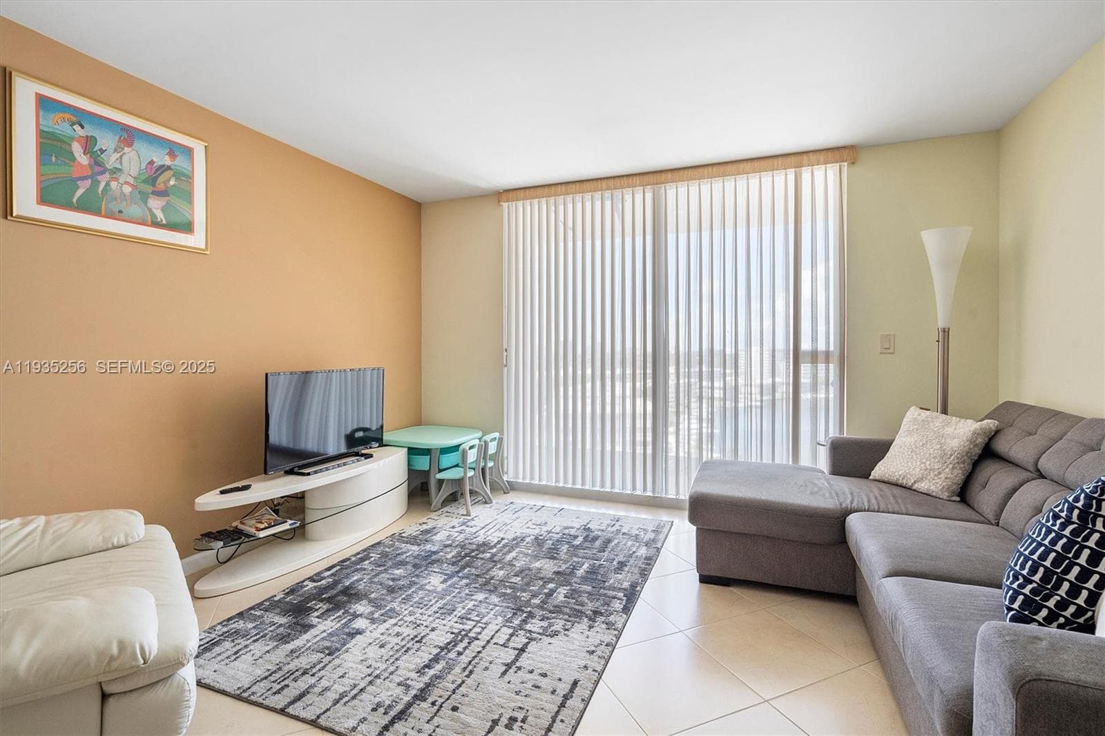 Lake point Tower · #1201 in Hallandale Beach - Photo 17