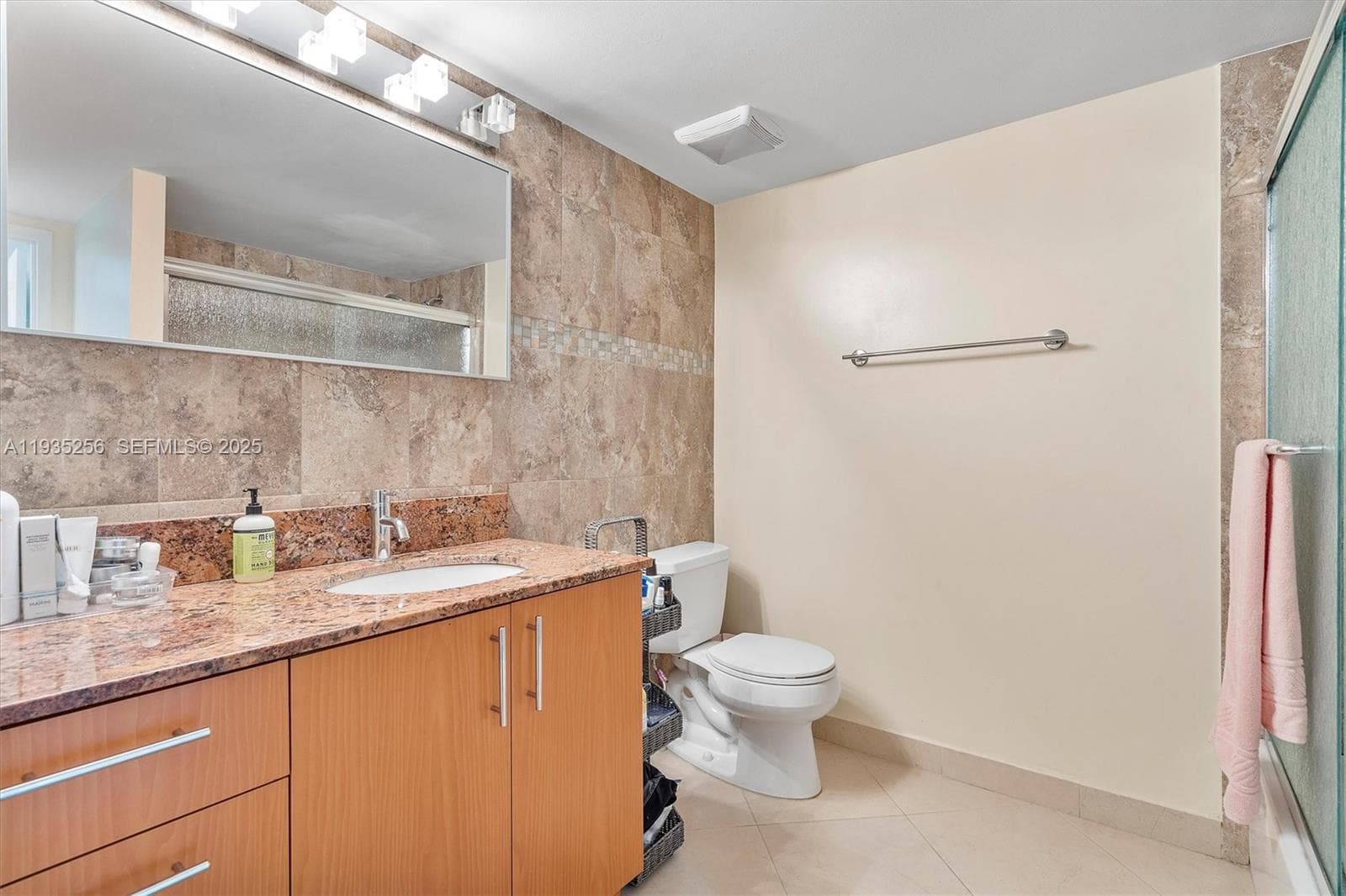 Lake point Tower · #1201 in Hallandale Beach - Photo 32