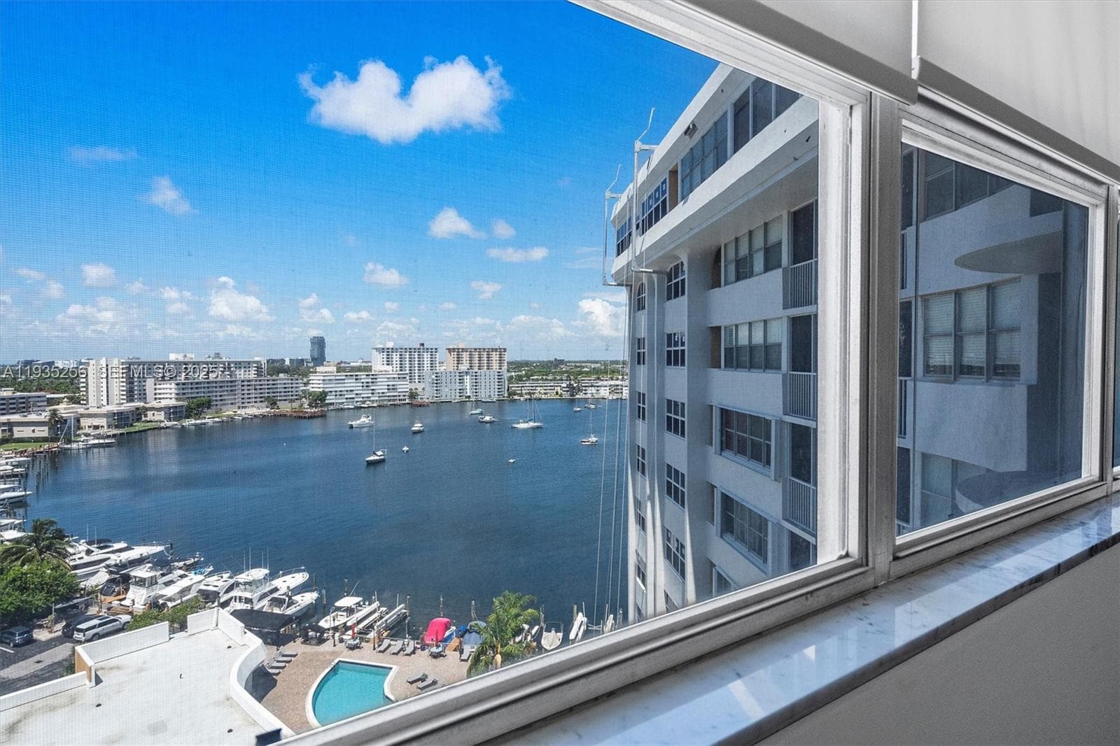 Lake point Tower · #1201 in Hallandale Beach - Photo 28