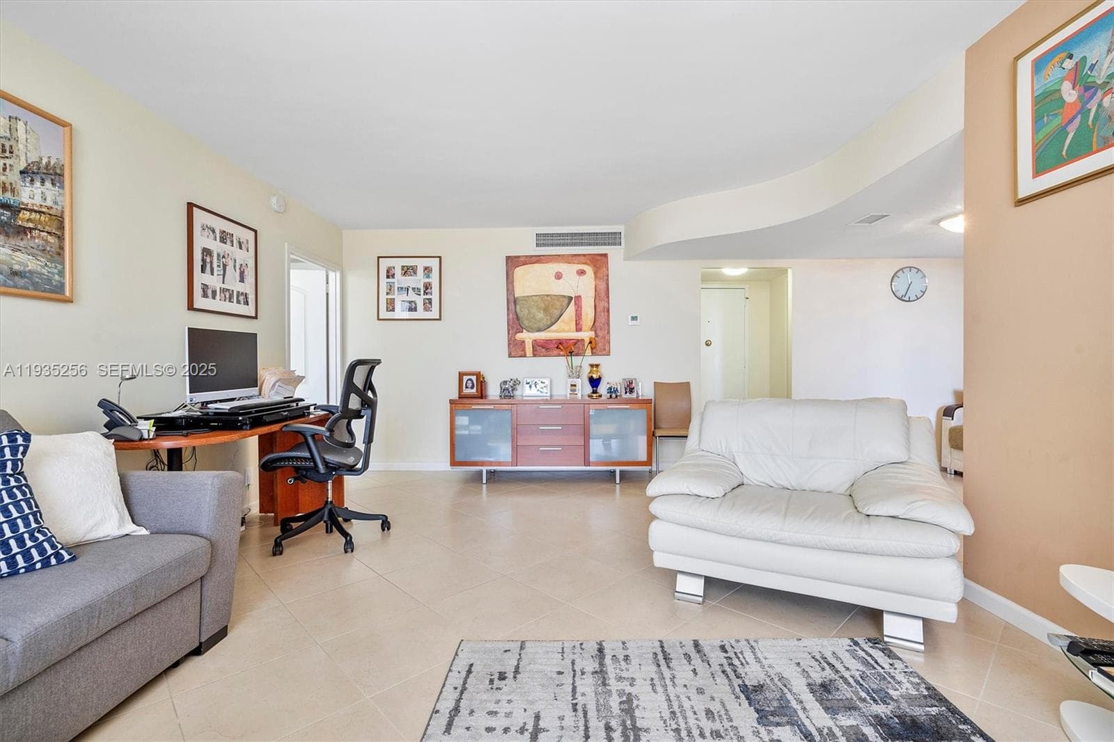 Lake point Tower · #1201 in Hallandale Beach - Photo 18