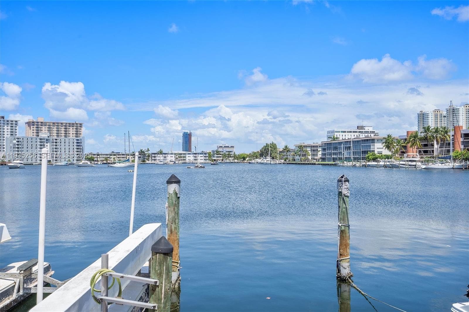 Lake point Tower · #1201 in Hallandale Beach - Photo 40