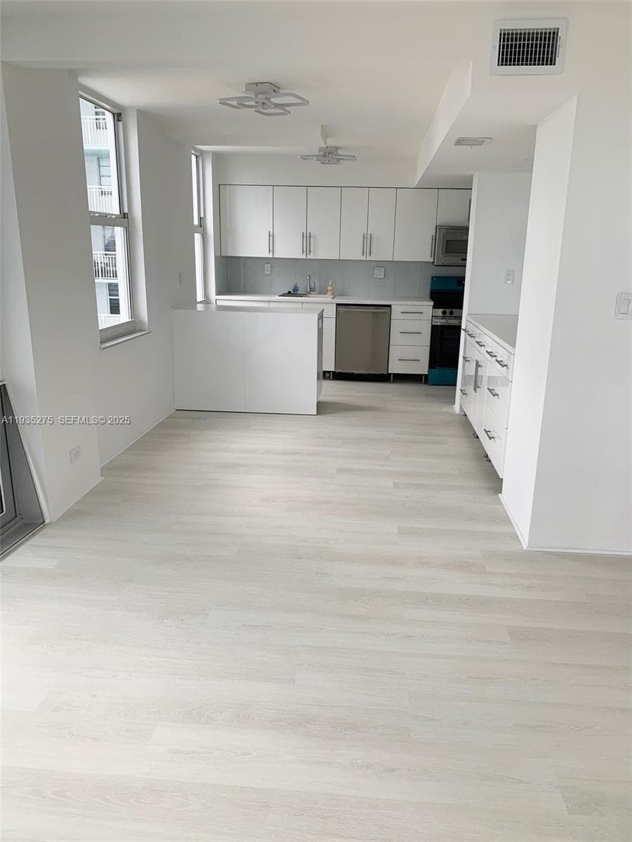 NA · #1818 in Sunny Isles Beach - Photo 6