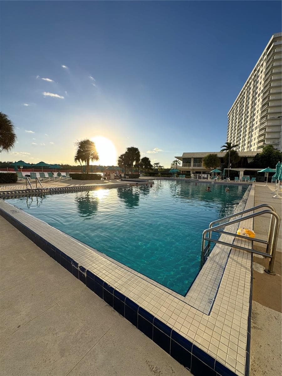 Arlen House · #509 in Sunny Isles Beach - Photo 2