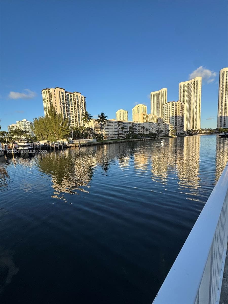 Arlen House · #509 in Sunny Isles Beach - Photo 17