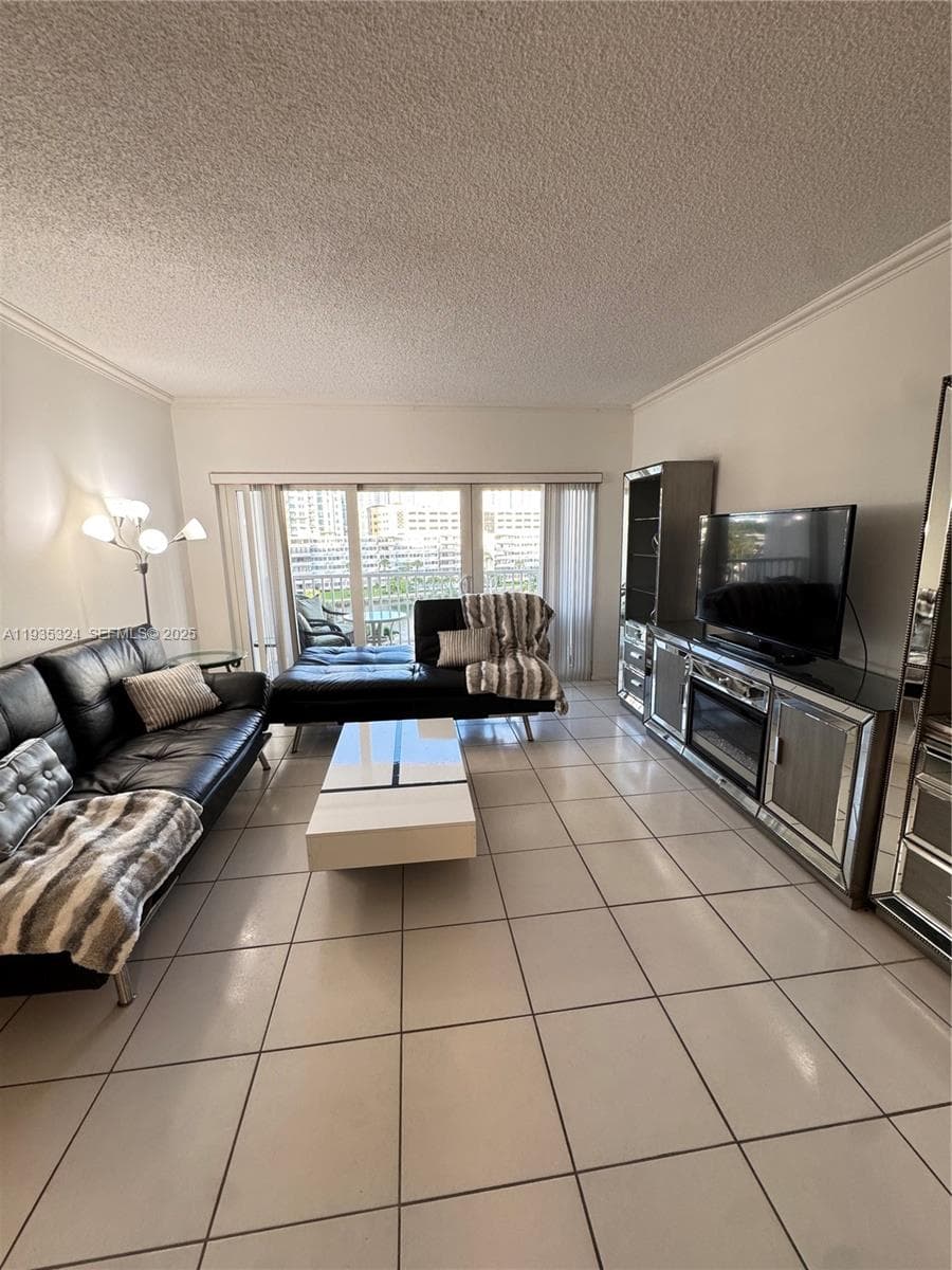 Arlen House · #509 in Sunny Isles Beach - Photo 3