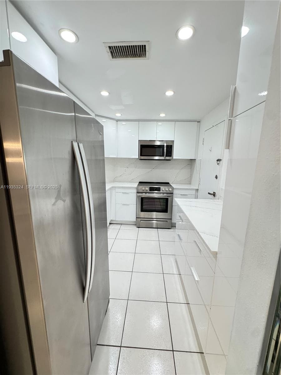 Arlen House · #509 in Sunny Isles Beach - Photo 5