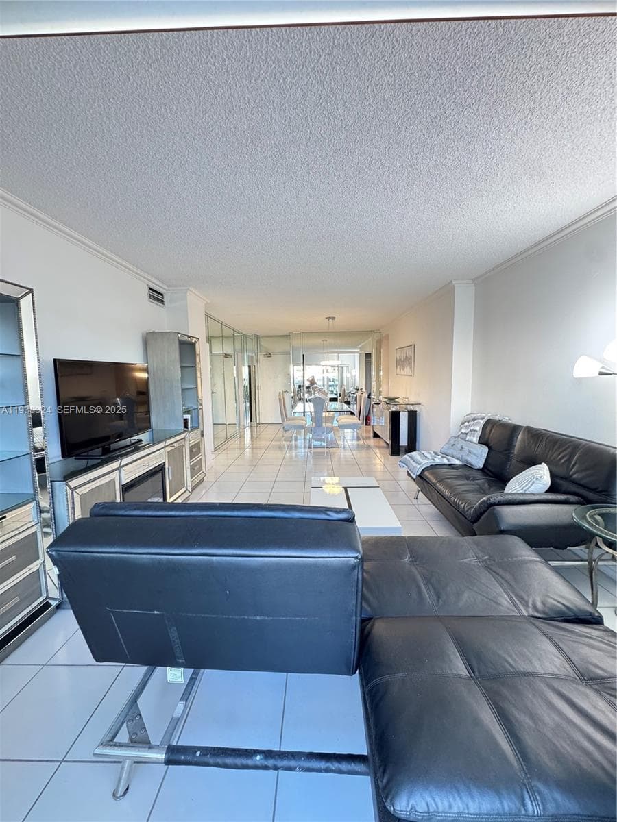Arlen House · #509 in Sunny Isles Beach - Photo 4