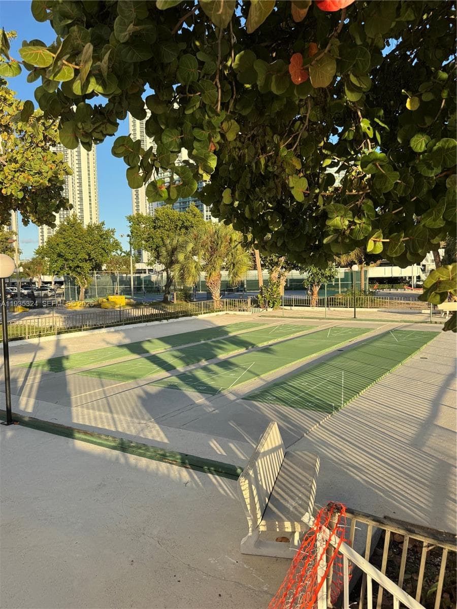 Arlen House · #509 in Sunny Isles Beach - Photo 25