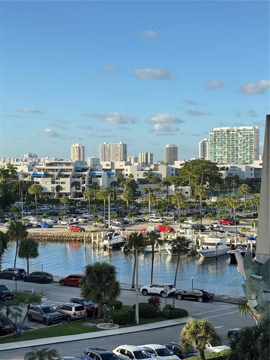 Arlen House · #509 in Sunny Isles Beach - Photo 21
