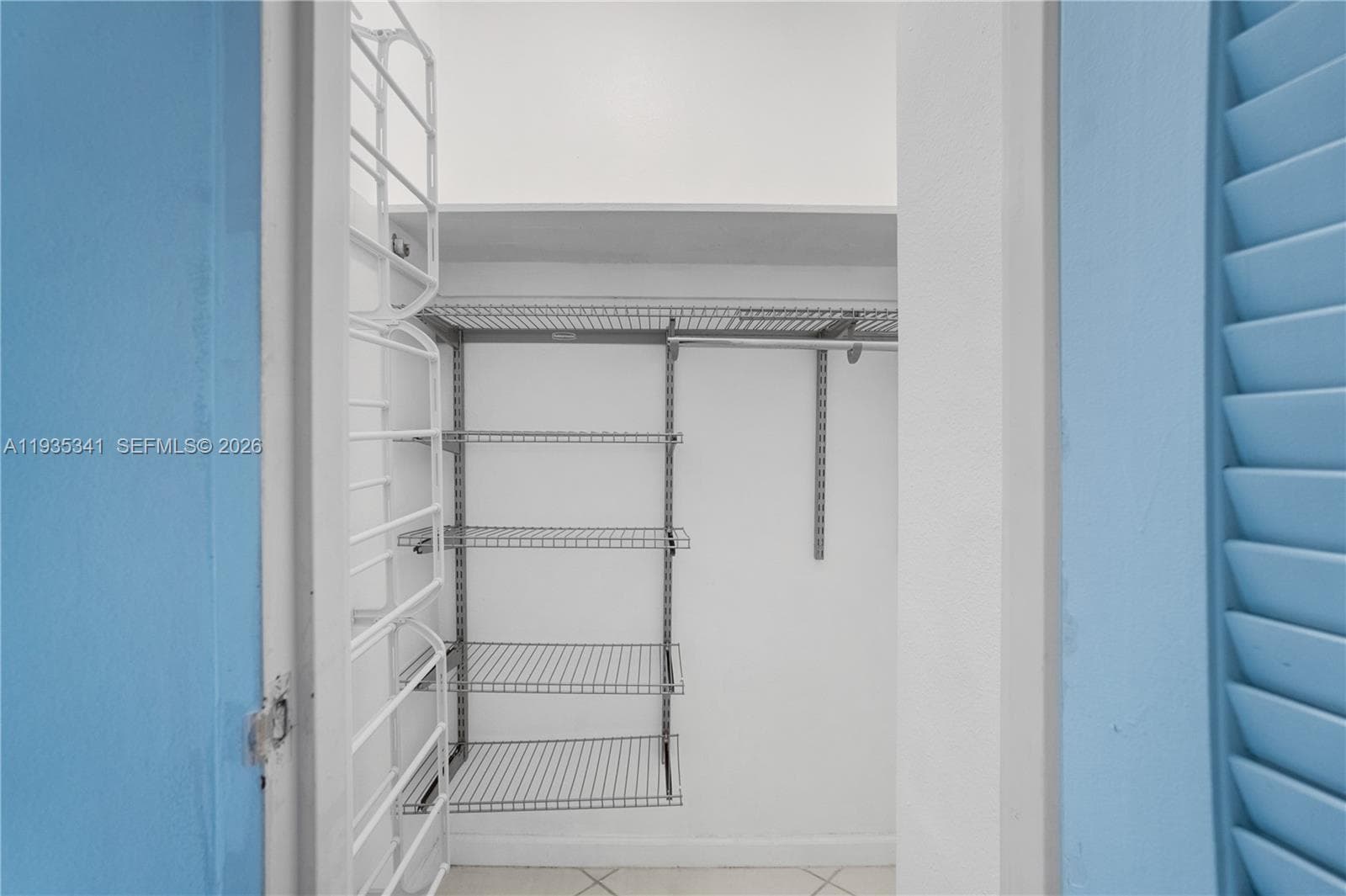 Closet 2