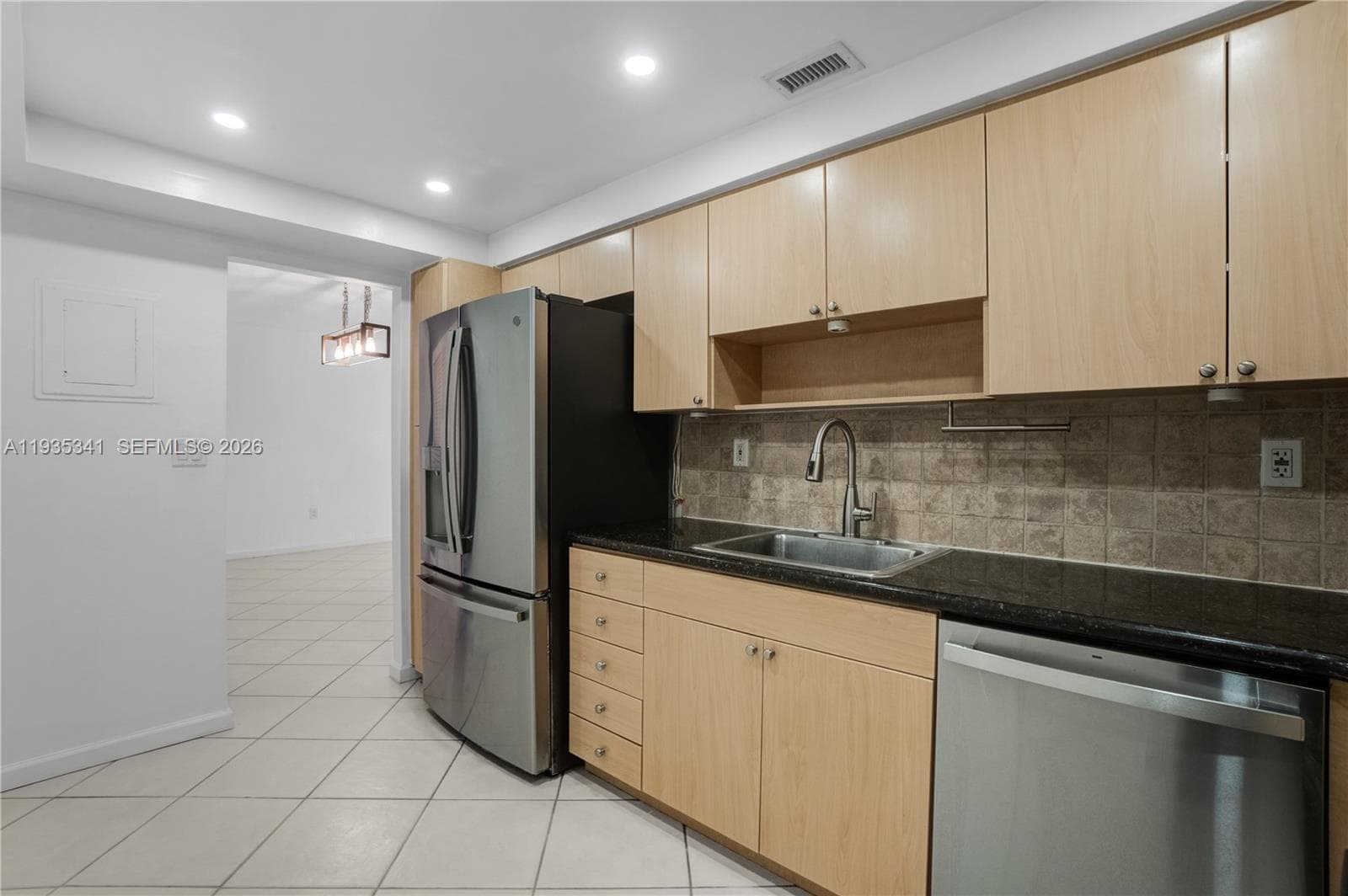 ISLAND POINTE · #2L in Bay Harbor Islands - Photo 10