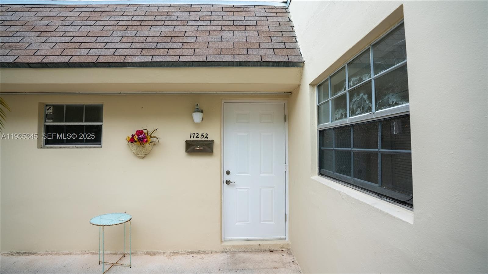 GREEN HILLS PARK WEST · #21243 in Miami - Photo 12