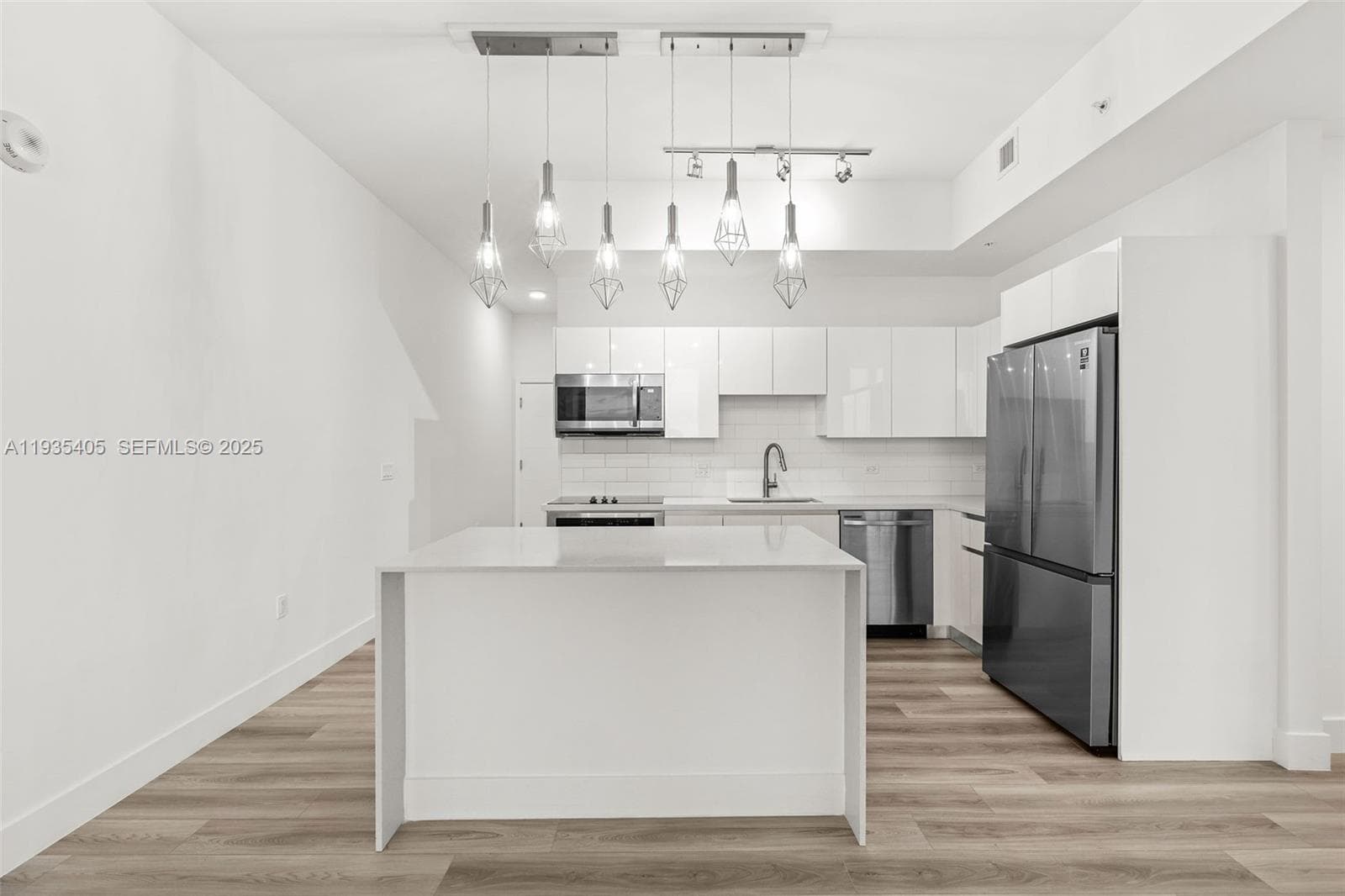 Mondrian Hallandale · #0606 in Hallandale Beach - Photo 12